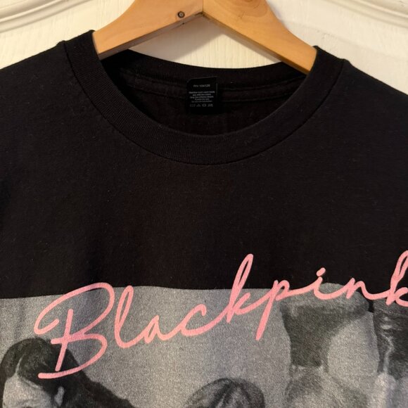 Blackpink YG Official Goods Blackpink in your area (2019 Concert) T-Shirts - Picture 4 of 9